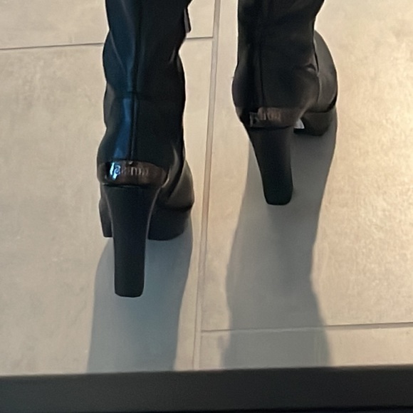 Guess Knee High Black Boots - Picture 7 of 9